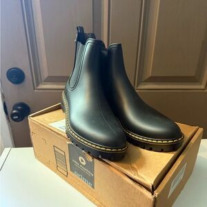 Igor Black Ankle Boots with Yellow Stitching